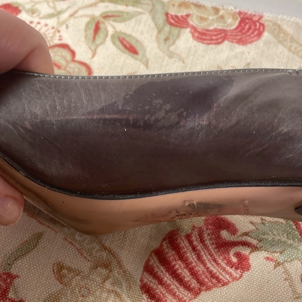 Prada Elegant Khaki Patent Leather Silver Women's Heels - Picture 7 of 10